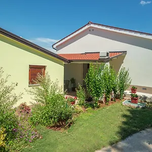 holiday-home-branka-pula.pula-hotels.org/